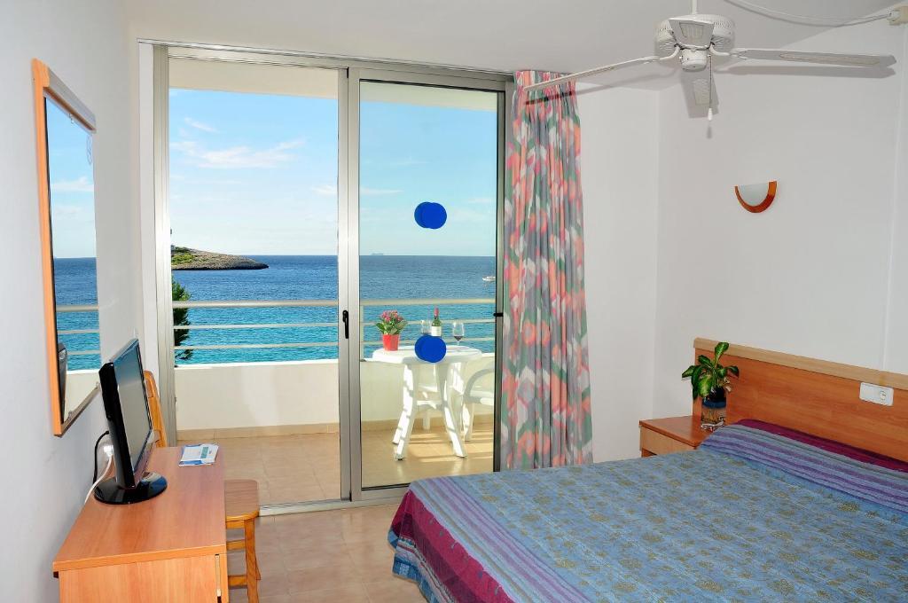 S'Arenal Apartments Portinatx Extérieur photo