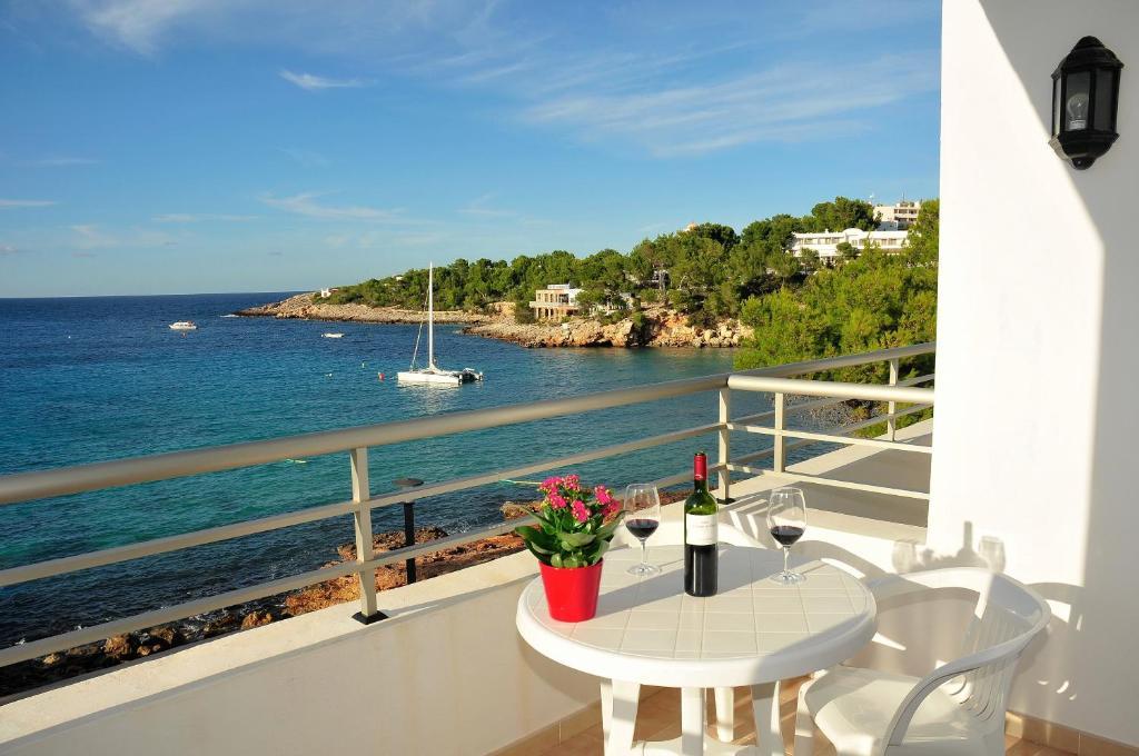 S'Arenal Apartments Portinatx Chambre photo