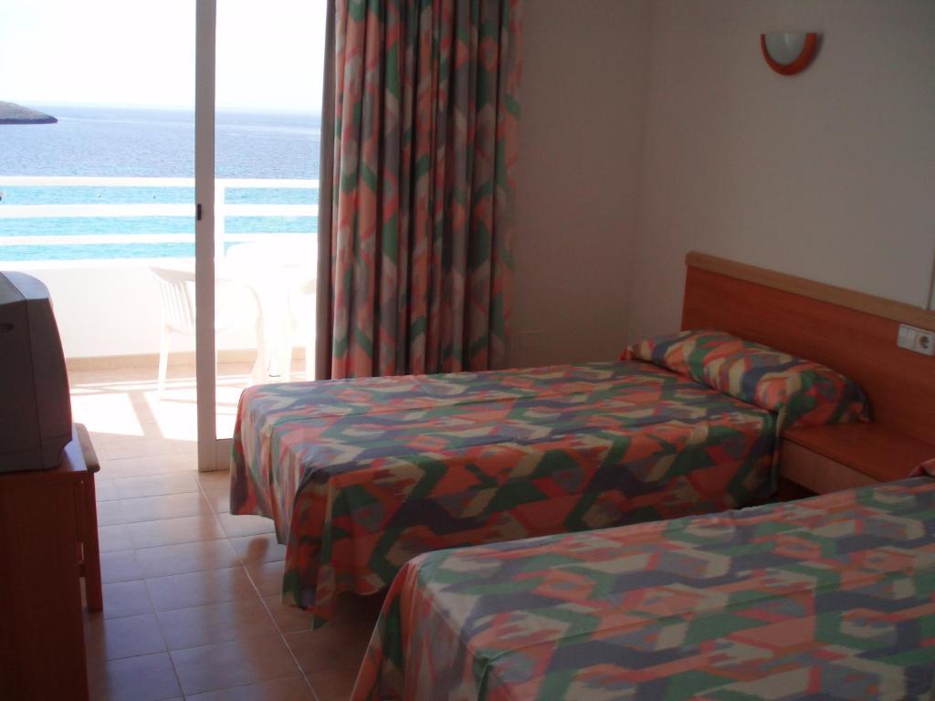 S'Arenal Apartments Portinatx Chambre photo