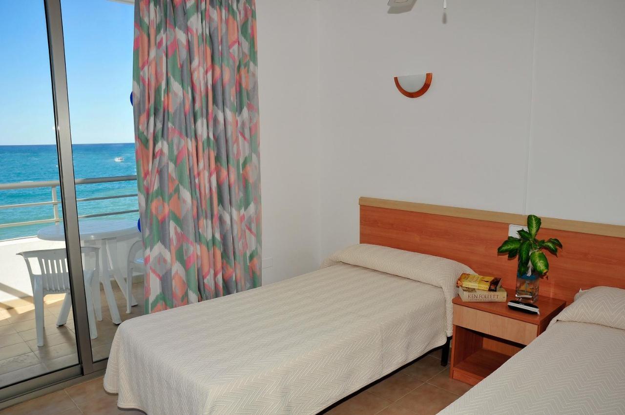 S'Arenal Apartments Portinatx Chambre photo